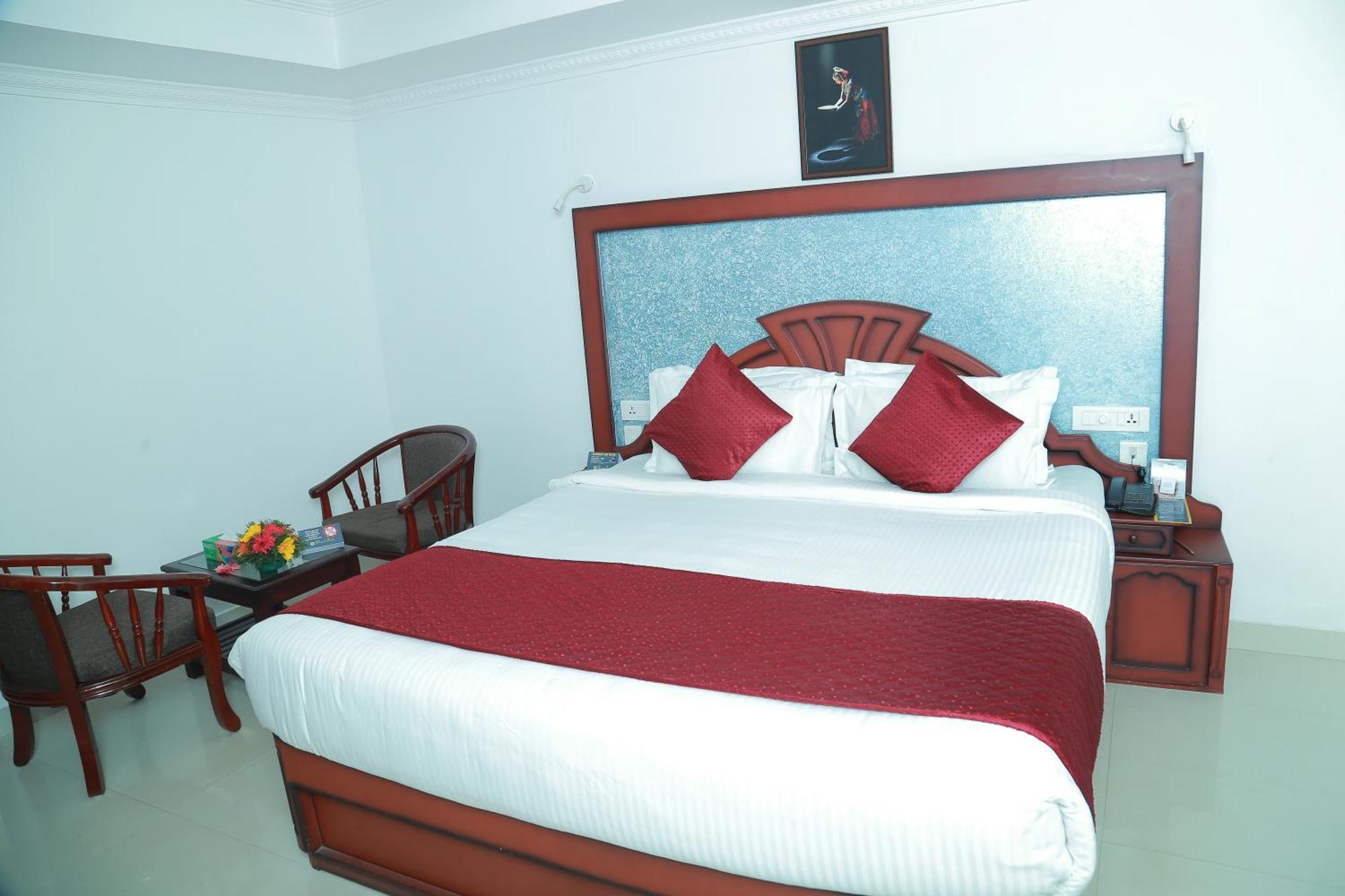 Hotel Savera Park Thrissur エクステリア 写真